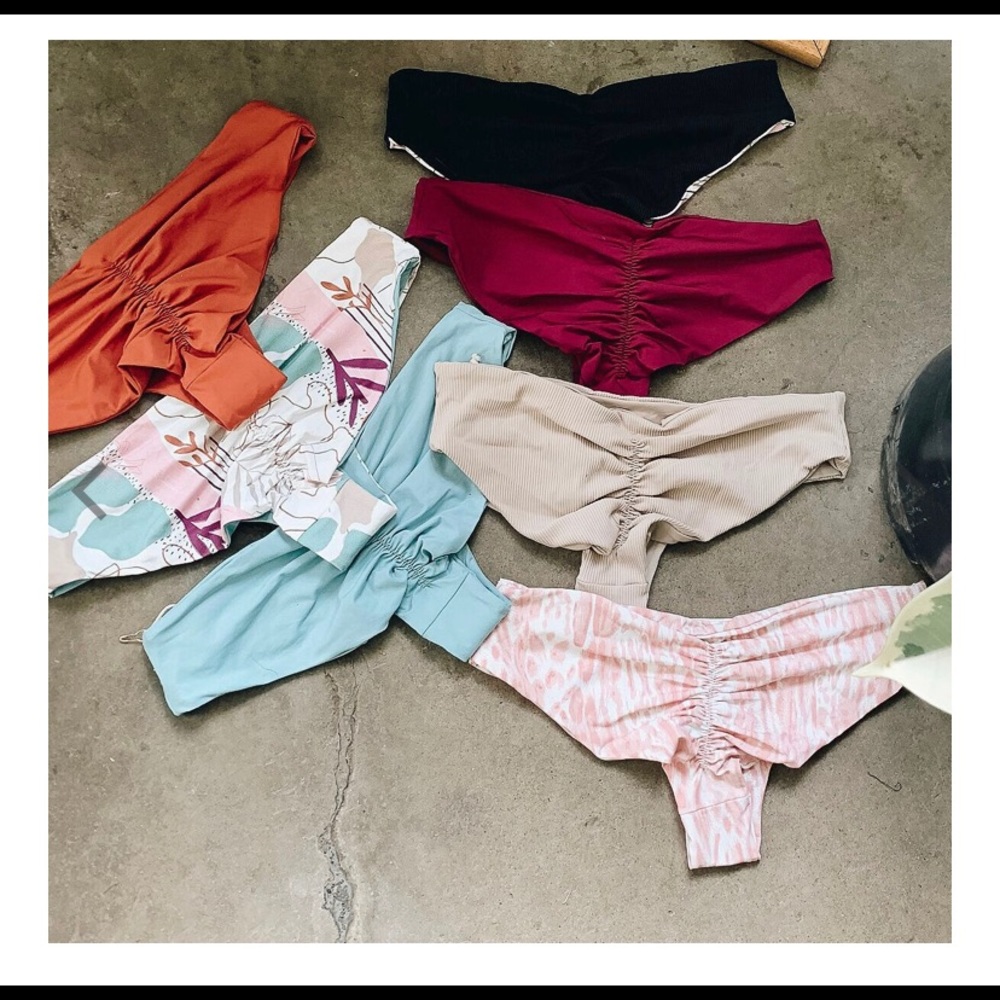 NWT Hannah Ruched Bikini Bottoms in Coral
